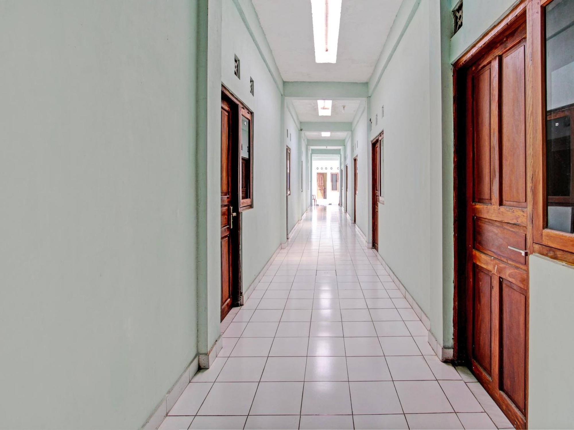 Spot On 93020 Rumah Singgah Ganjuran Bantul Eksteriør bilde