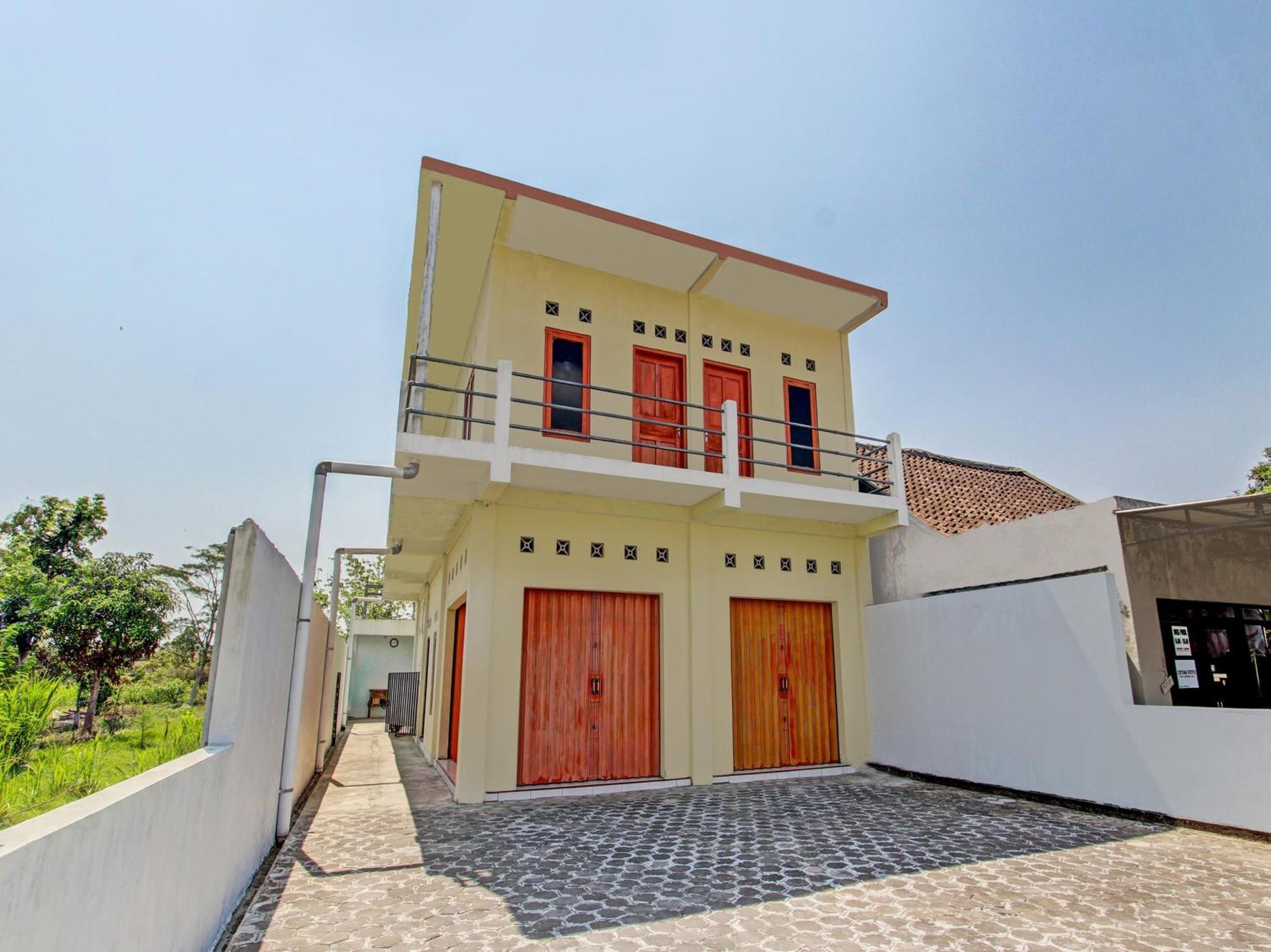 Spot On 93020 Rumah Singgah Ganjuran Bantul Eksteriør bilde